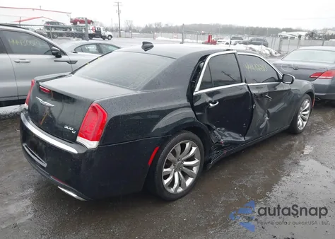 2016 Chrysler 300C z USA, uszkodzony, nr VIN 2C3CCAEG6GH295471